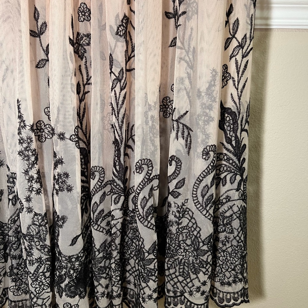 NWT Torrid blush pink maxi skirt with black lace - Picture 2 of 5